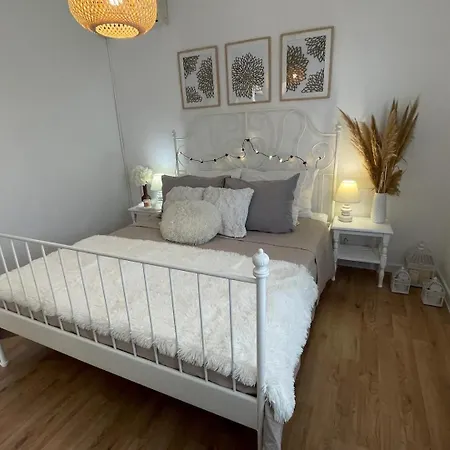 Sara - Beyond The Sea Apartment
