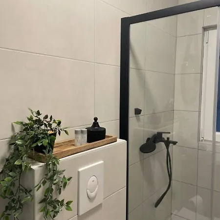 Sara - Beyond The Sea Apartment
